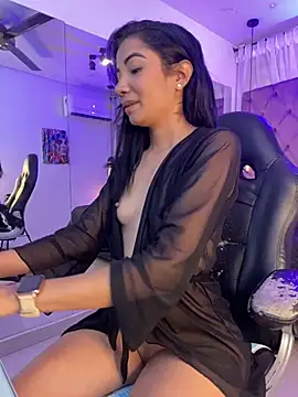 Snapshot of Auri__ chatting on 07-02-26, 07:31 Auri online show from 07-02-26, 07:31