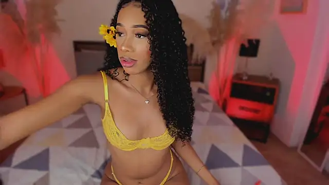 KaryMooon online show from 06-19-26, 06:47