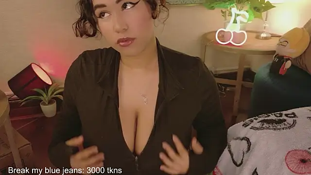 Maya house online show from 04-15-26, 04:40