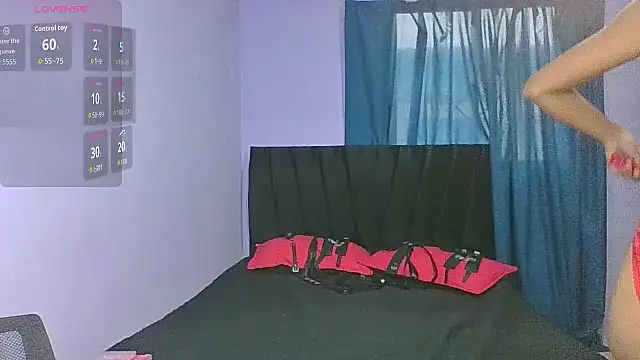 Snapshot of Helena-Paola chatting on 02-22-26, 10:11 Helena-Paola online show from 02-22-26, 10:11