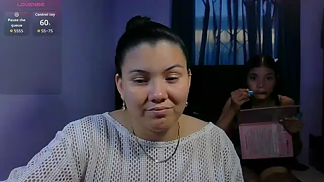 Snapshot of Helena-Paola chatting on 02-21-26, 10:01 Helena-Paola online show from 02-21-26, 10:01