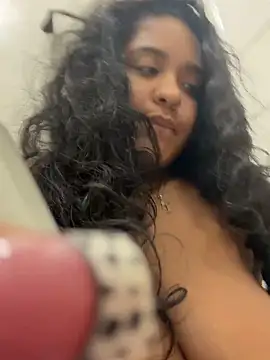 Snapshot of sexycherryy chatting on 02-18-26, 07:06 sexycherryy online show from 02-18-26, 07:06