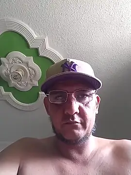 Juanstevan2724 online show from 02-20-26, 08:44