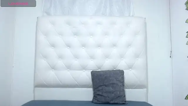 brunaroyale online show from 04-08-26, 01:56