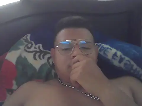 Snapshot of Morenoblasquez chatting on 06-18-26, 09:31 Morenoblasquez online show from 06-18-26, 09:31