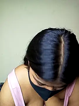 Snapshot of Payal-Verma chatting on 02-21-26, 06:37 Payal-Verma online show from 02-21-26, 06:37