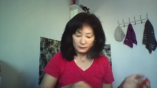 Snapshot of bella2322 chatting on 02-15-26, 03:40 bella2322 online show from 02-15-26, 03:40