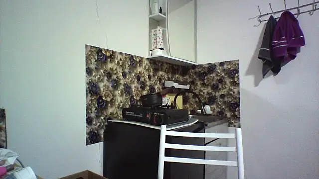 Snapshot of bella2322 chatting on 02-09-26, 04:49 bella2322 online show from 02-09-26, 04:49