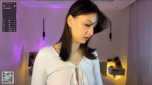 Snapshot of LouiseChavez chatting on 02-28-26, 08:14 LouiseChavez online show from 02-28-26, 08:14