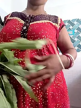 Snapshot of Hot-Tinaa chatting on 05-07-26, 09:23 Hot-Tinaa online show from 05-07-26, 09:23