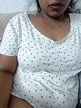 Hot-Tinaa online show from 04-05-26, 01:45