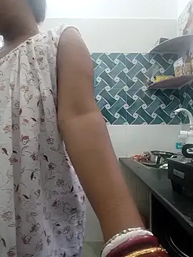 Hot-Tinaa online show from 03-05-26, 02:19