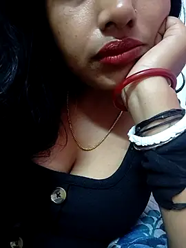 Hot-Tinaa online show from 03-25-26, 11:58