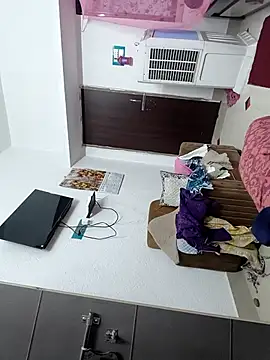 Hot-Tinaa online show from 04-09-26, 12:56