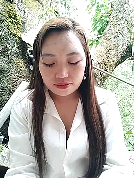 Snapshot of lia-coy chatting on 04-21-26, 02:36 lia-coy online show from 04-21-26, 02:36