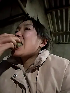 lia-coy online show from 02-05-26, 10:44