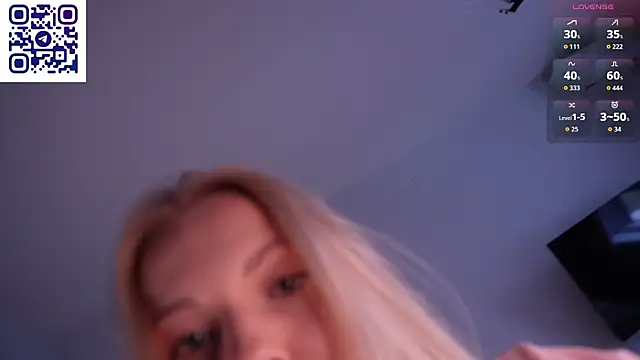 Snapshot of cutebon chatting on 05-07-26, 03:44 cutebon online show from 05-07-26, 03:44
