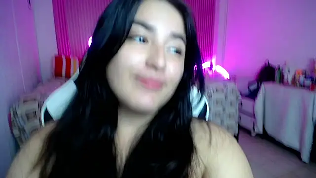 Snapshot of sonic_jess07 chatting on 05-28-26, 06:10 sonic jess07 online show from 05-28-26, 06:10