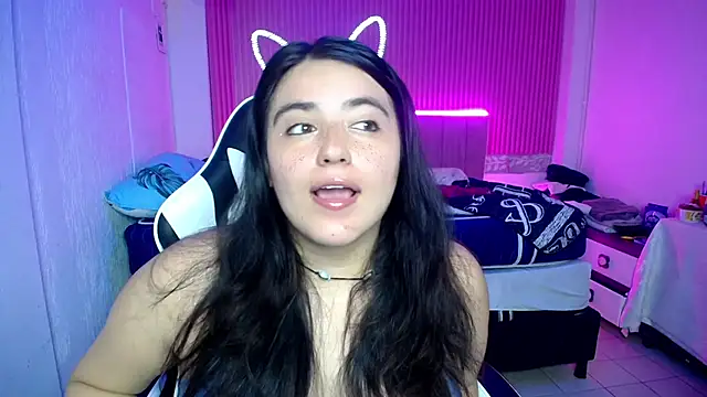 Snapshot of sonic_jess07 chatting on 05-03-26, 04:21 sonic jess07 online show from 05-03-26, 04:21