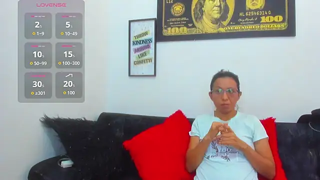 Livia Coxs online show from 03-06-26, 01:28