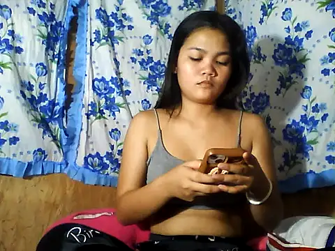 PinaySkinnyJust18 online show from 06-28-26, 10:16