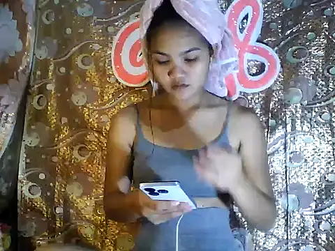 PinaySkinnyJust18 online show from 02-20-26, 08:16