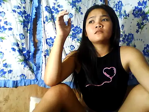 PinaySkinnyJust18 online show from 06-23-26, 09:46