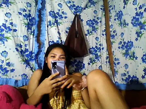 PinaySkinnyJust18 online show from 06-28-26, 04:30