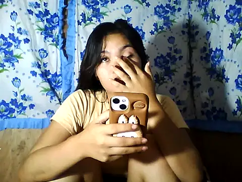 PinaySkinnyJust18 online show from 04-09-26, 06:41