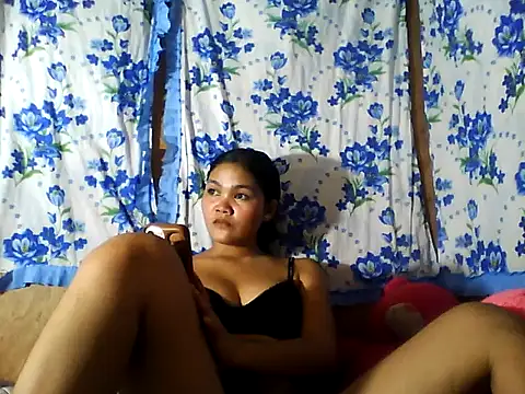 PinaySkinnyJust18 online show from 07-08-26, 05:52