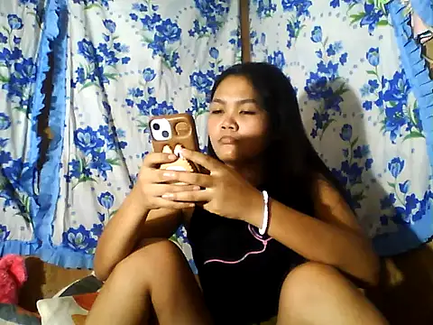 PinaySkinnyJust18 online show from 06-29-26, 10:20