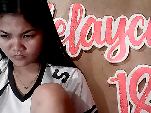 PinaySkinnyJust18 online show from 01-18-26, 10:02