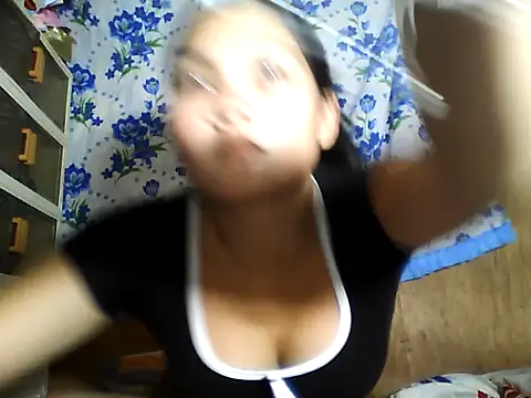 PinaySkinnyJust18 online show from 06-15-26, 05:07