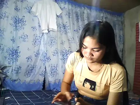 PinaySkinnyJust18 online show from 03-27-26, 08:26