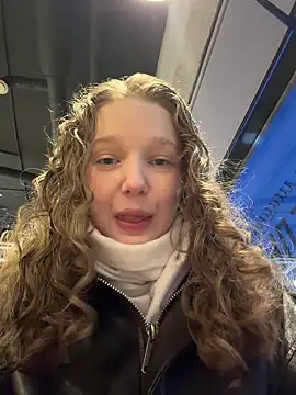 outside rosy online show from 03-23-26, 04:51