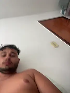 Snapshot of peuba12 chatting on 02-10-26, 12:15 peuba12 online show from 02-10-26, 12:15