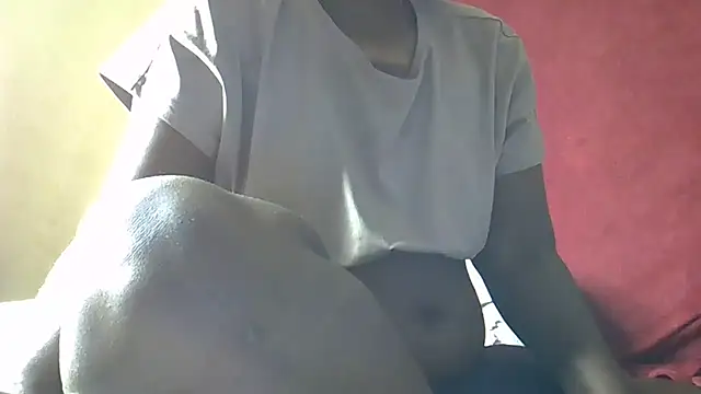 LowKeyWild  online show from 04-13-26, 07:07