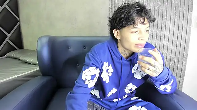 Dogan Renzo0 online show from 02-14-26, 08:31