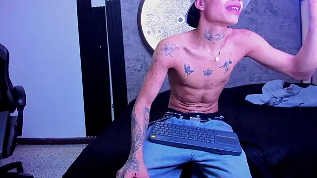 Dogan Renzo0 online show from 03-04-26, 12:02