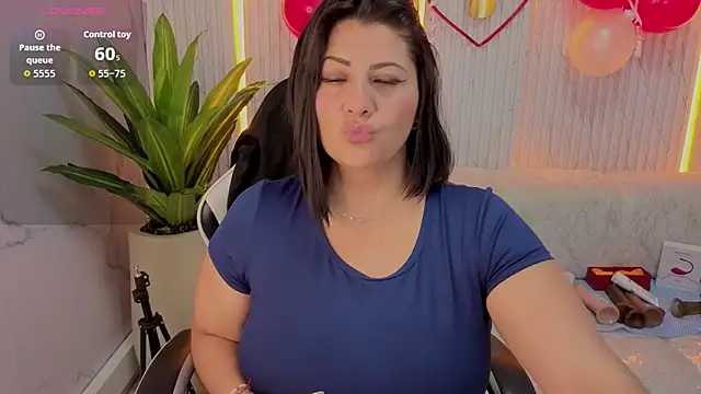 angele roux tp online show from 02-18-26, 07:32