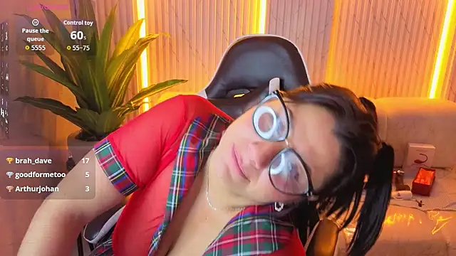 angele roux tp online show from 02-12-26, 08:03