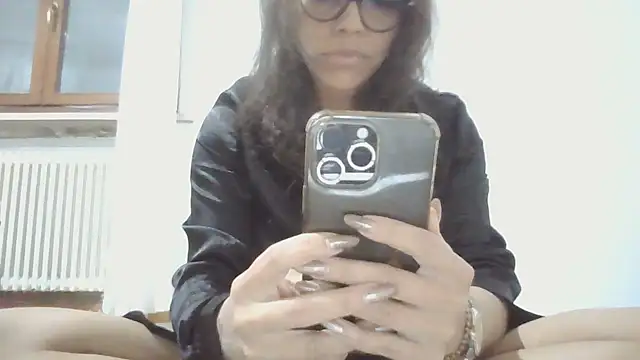 Snapshot of Dolcezzastella chatting on 01-17-26, 05:16 Dolcezzastella online show from 01-17-26, 05:16