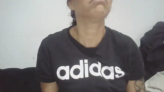 Snapshot of Dolcezzastella chatting on 02-19-26, 07:38 Dolcezzastella online show from 02-19-26, 07:38