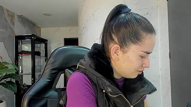 Snapshot of Qetsyah_tf chatting on 02-07-26, 02:14 Qetsyah tf online show from 02-07-26, 02:14