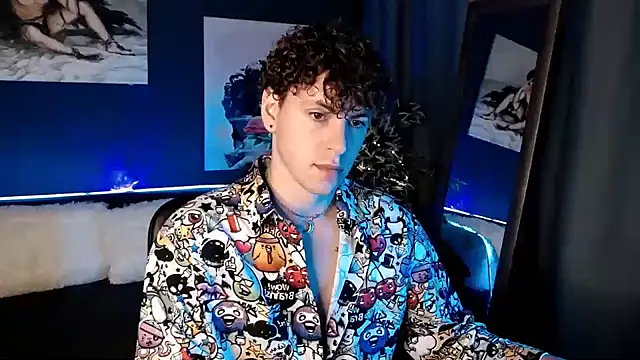 Snapshot of TylerGibson chatting on 07-08-26, 04:24 TylerGibson online show from 07-08-26, 04:24
