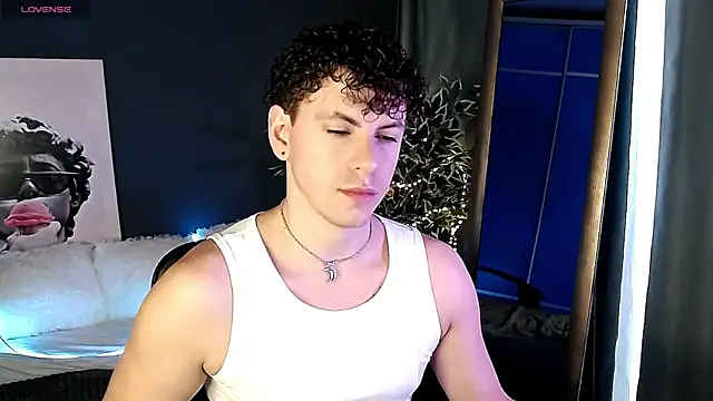 Snapshot of TylerGibson chatting on 06-19-26, 08:53 TylerGibson online show from 06-19-26, 08:53