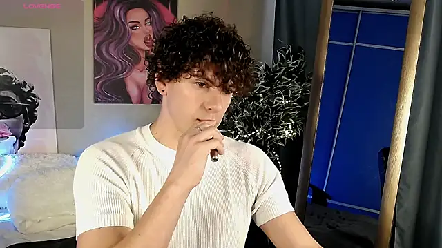 Snapshot of TylerGibson chatting on 05-23-26, 04:00 TylerGibson online show from 05-23-26, 04:00