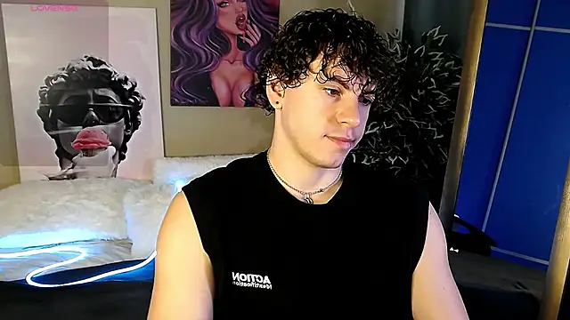 Snapshot of TylerGibson chatting on 05-27-26, 06:21 TylerGibson online show from 05-27-26, 06:21