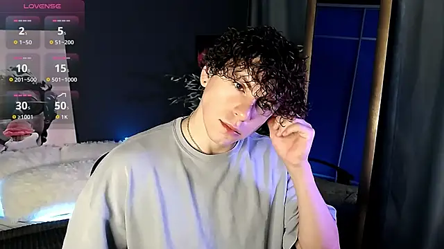Snapshot of TylerGibson chatting on 06-17-26, 03:28 TylerGibson online show from 06-17-26, 03:28