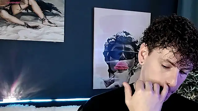 Snapshot of TylerGibson chatting on 06-27-26, 09:15 TylerGibson online show from 06-27-26, 09:15